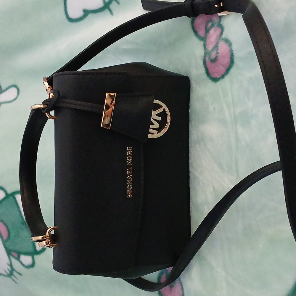 Authentic Michael Kors Ava Extra-Small Saffiano Leather Crossbody Bag
